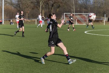 Bild 257 - wBJ SV Wahlstedt - SV Henstedt Ulzburg : Ergebnis: 0:1